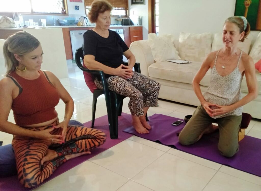 learning reiki in a group with julie heskins cairns